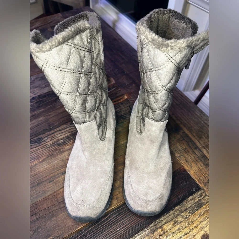 Lands End Womens cream Quilted Suede All Weather Mid-calf (S1)
